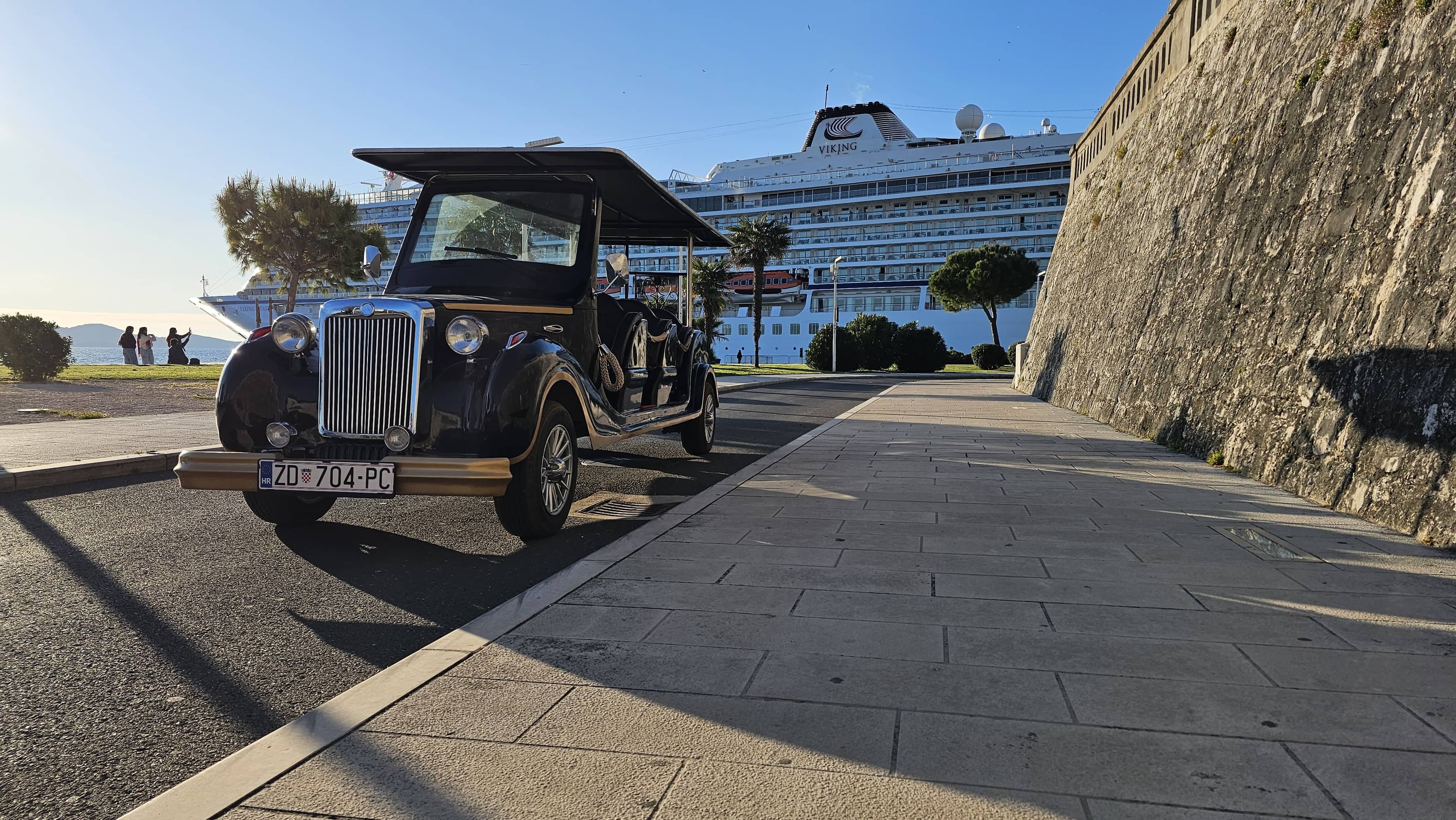 Öko-Tuk-Tuk-Stadtrundfahrt in der Altstadt von Zadar